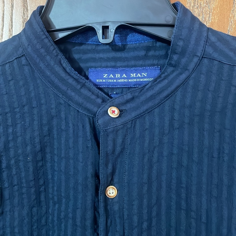Zara Man - Structure Button Down circle neck - Picture 2 of 6